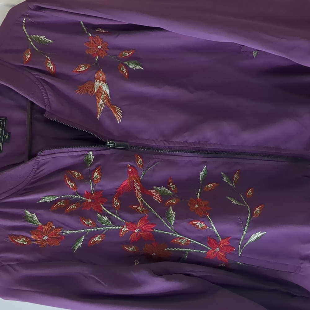 Dianne Gilman plum/purple beautiful embroidered floral/hummingbird pattern jackt